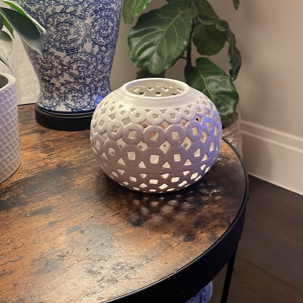 Elegant white candle holder, Can be used w flowers, basically anything you want!